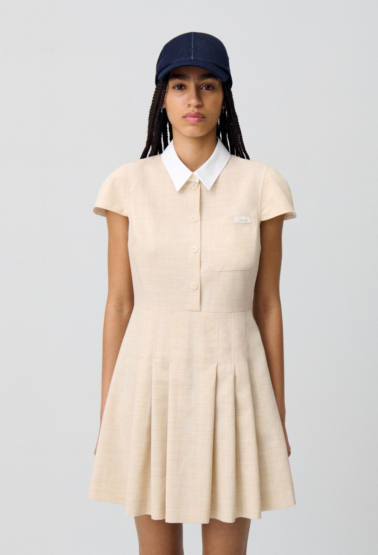 Vestido corto plisado