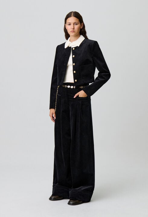 Chaqueta corta de terciopelo