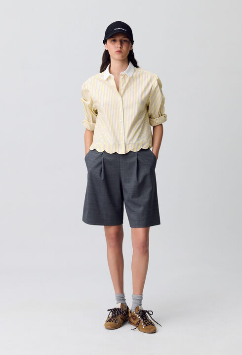 Camisa de rayas con cuello claudine