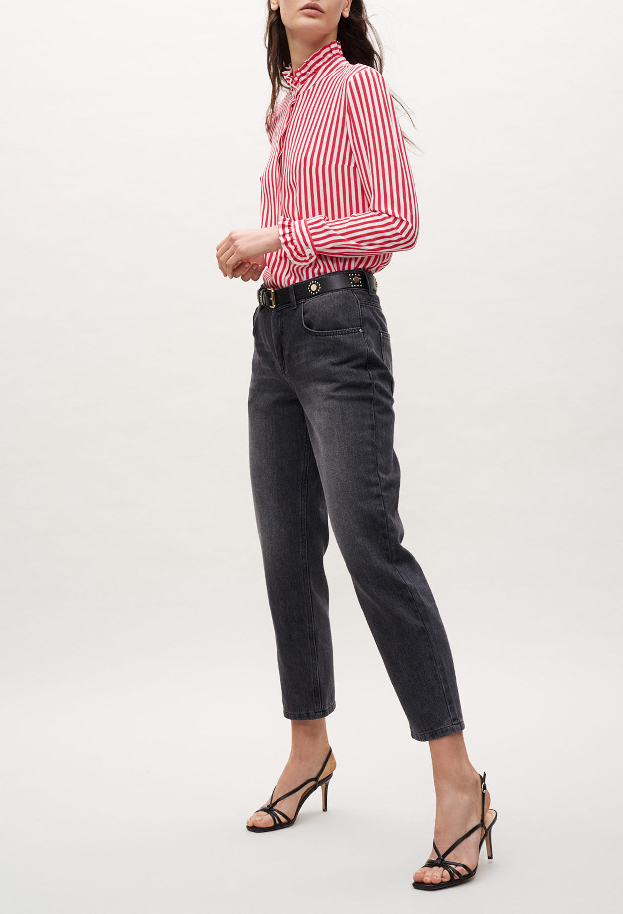 Camisa de rayas rojas y blancas