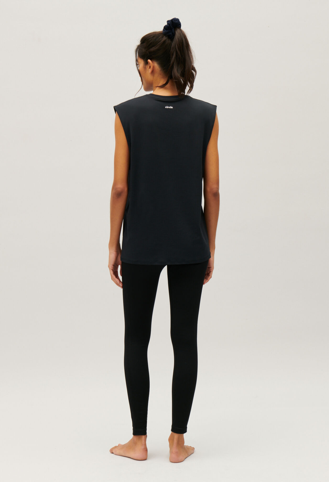 Camiseta negra Claudie x Circle