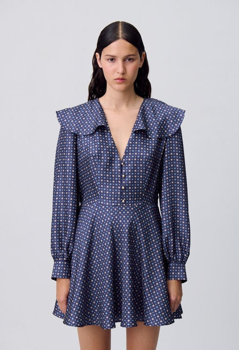 Vestido corto de seda estampada