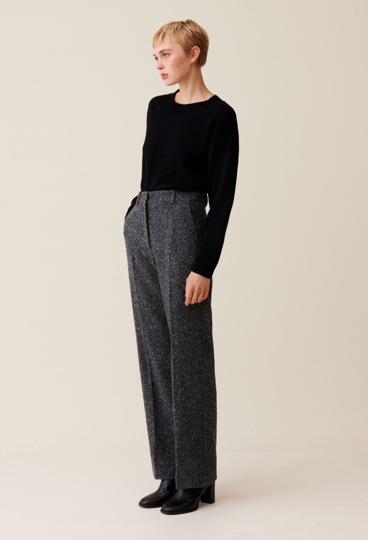 Pantalón de traje gris de lana