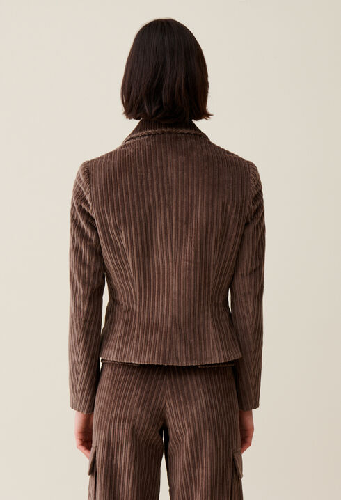 Chaqueta de terciopelo ajustada
