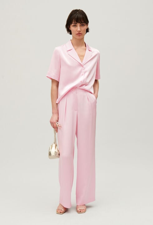 Camisa vaporosa de manga corta