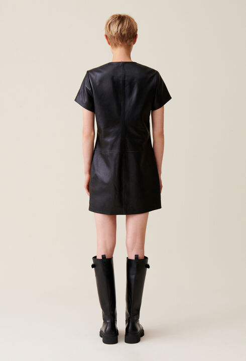 Vestido corto de cuero con cremallera