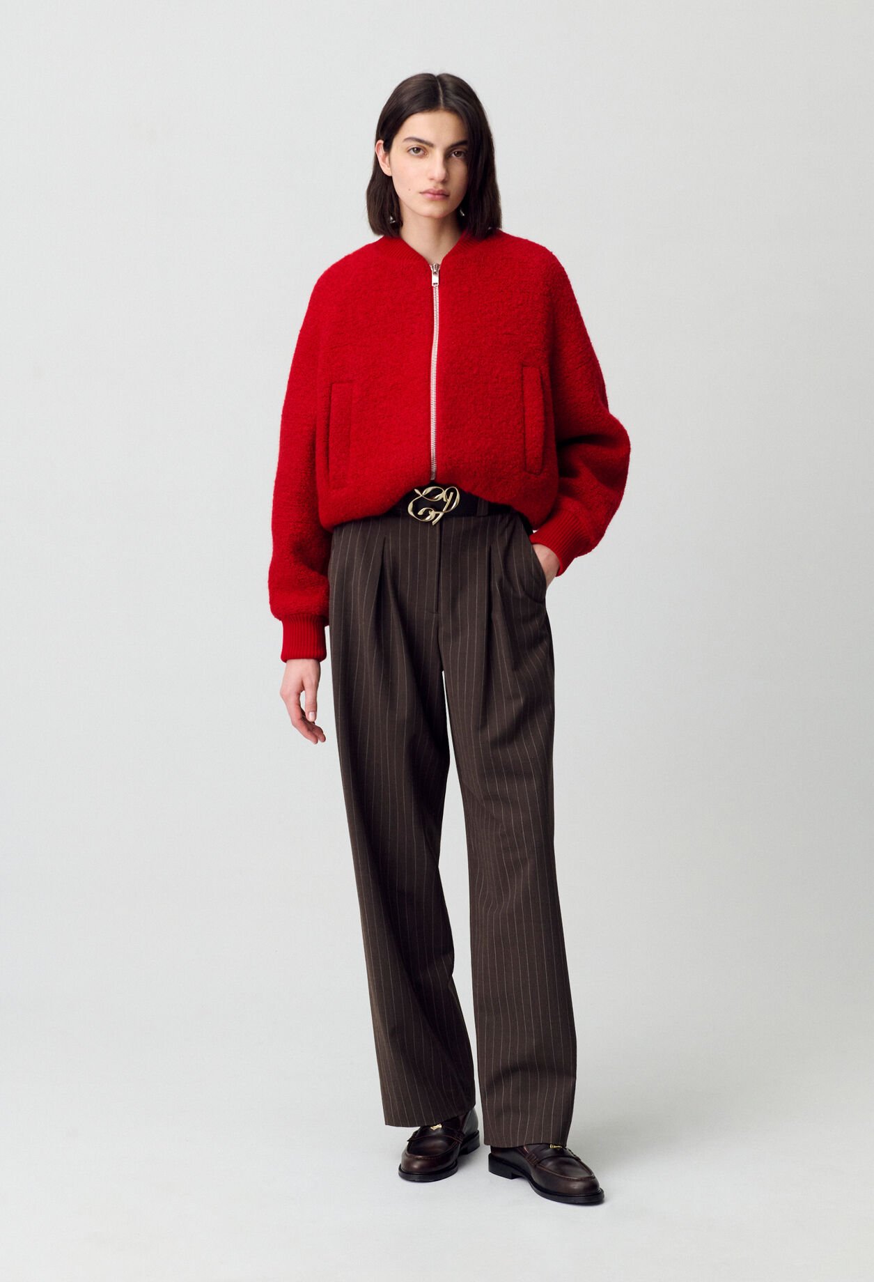 Chaqueta corta estilo bomber