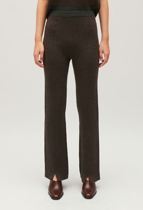 Pantalón de punto a rayas 