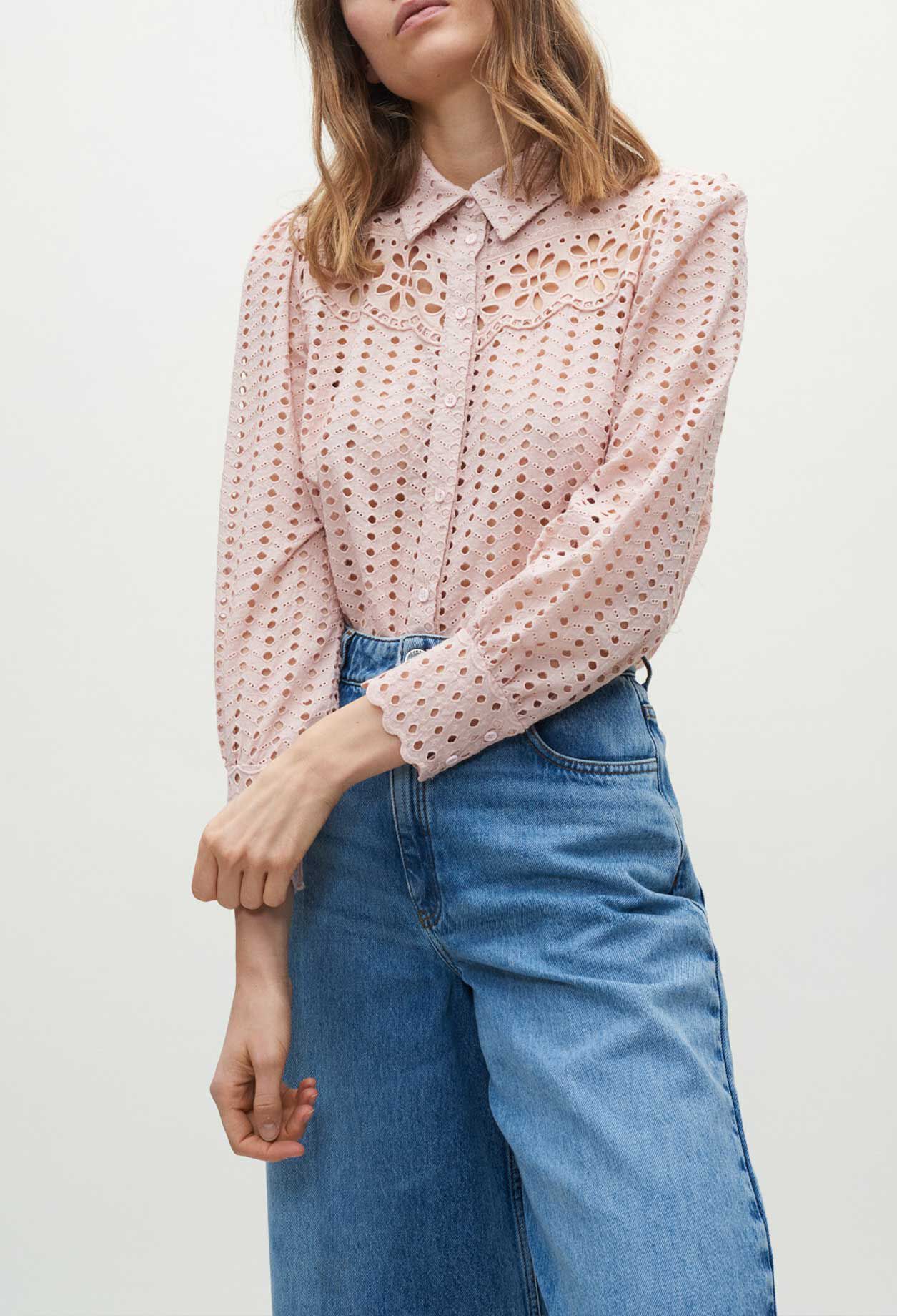 Camisa con bordados ingleses