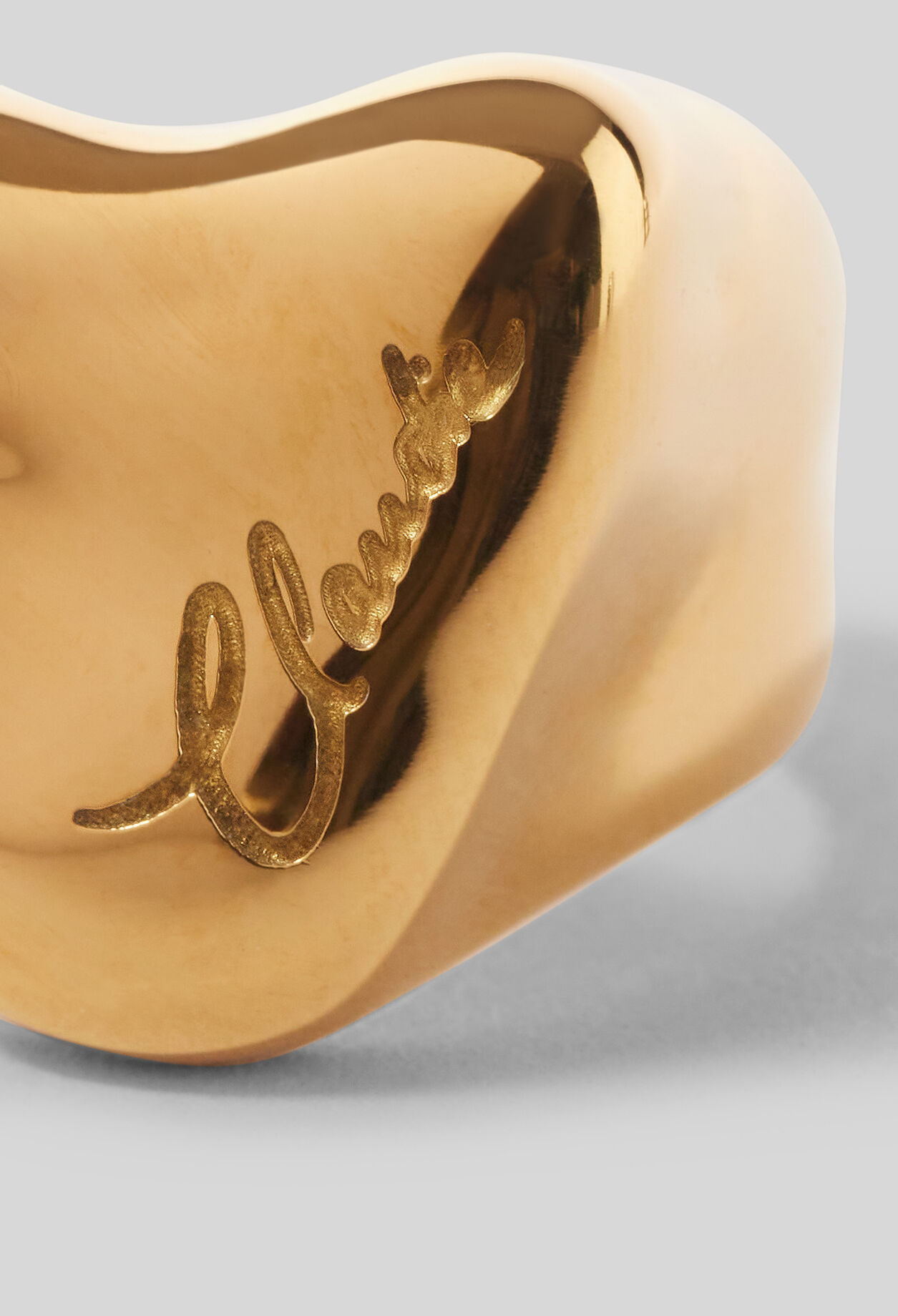 Anillo de sello en forma de corazón