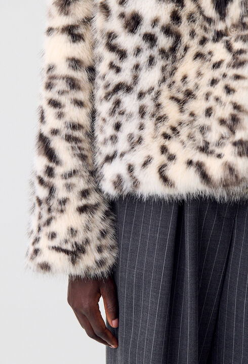 Abrigo de piel sintética leopardo