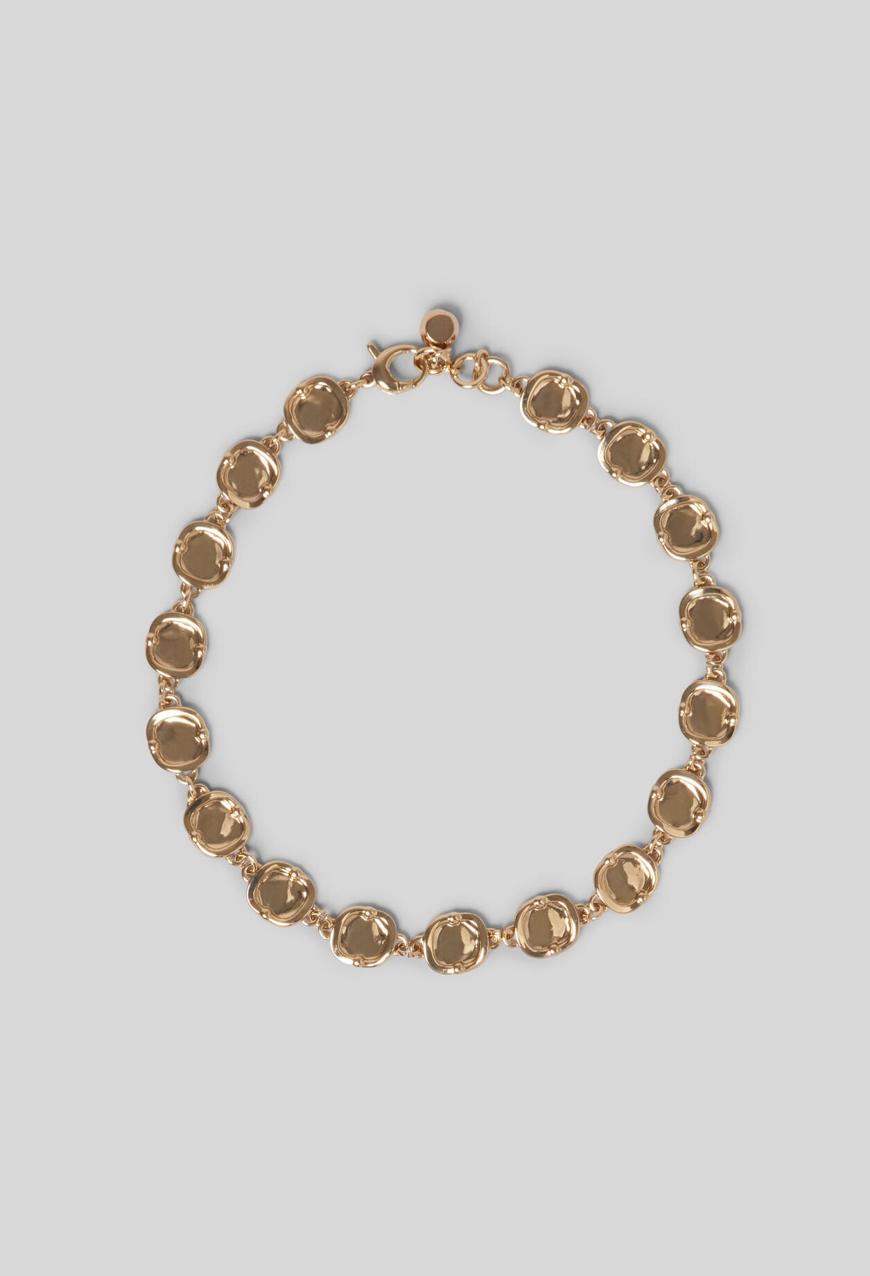 Collar de cadena dorada