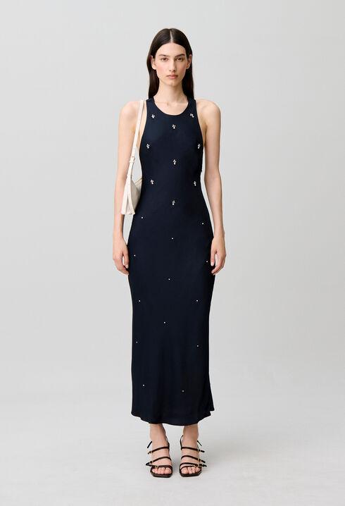 Vestido largo sat&eacute;n con pedrer&iacute;a