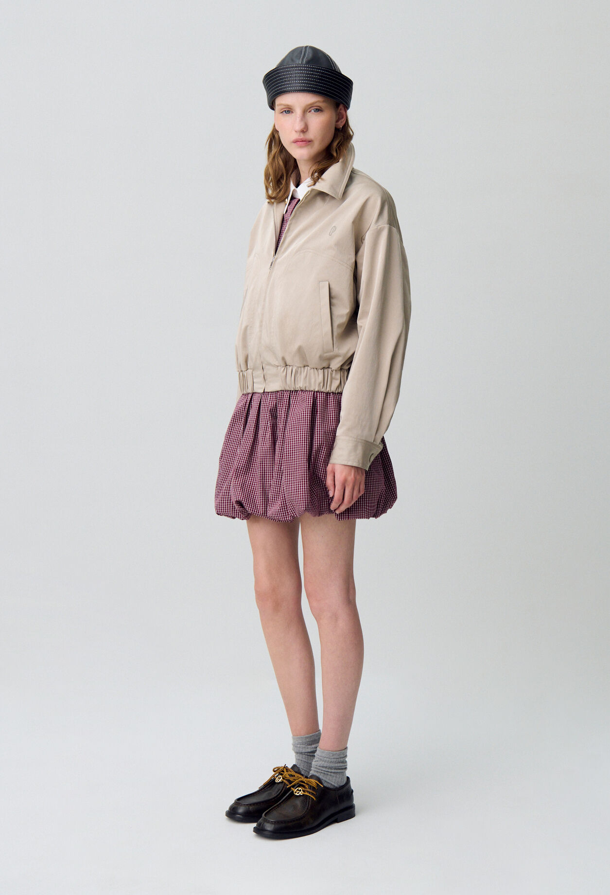 Chaqueta oversize con cremallera