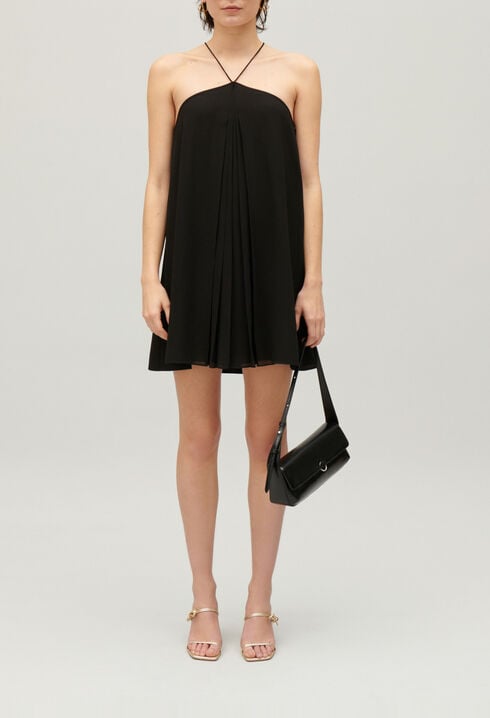 Vestido corto plisado negro