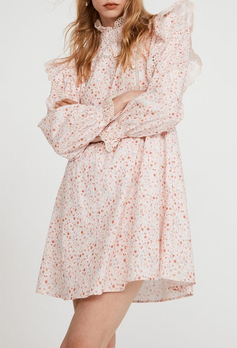 Vestido de flores con volantes