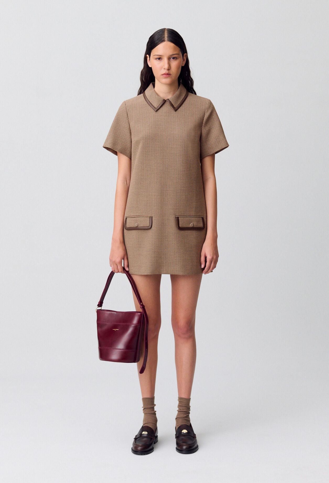 Vestido recto con cuero