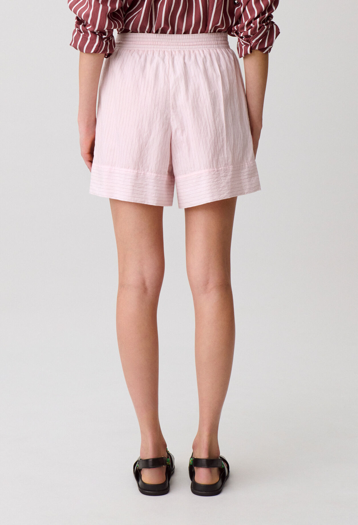 Short a rayas