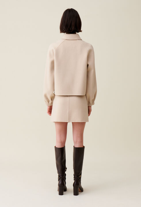 Chaqueta corta cuello camisa