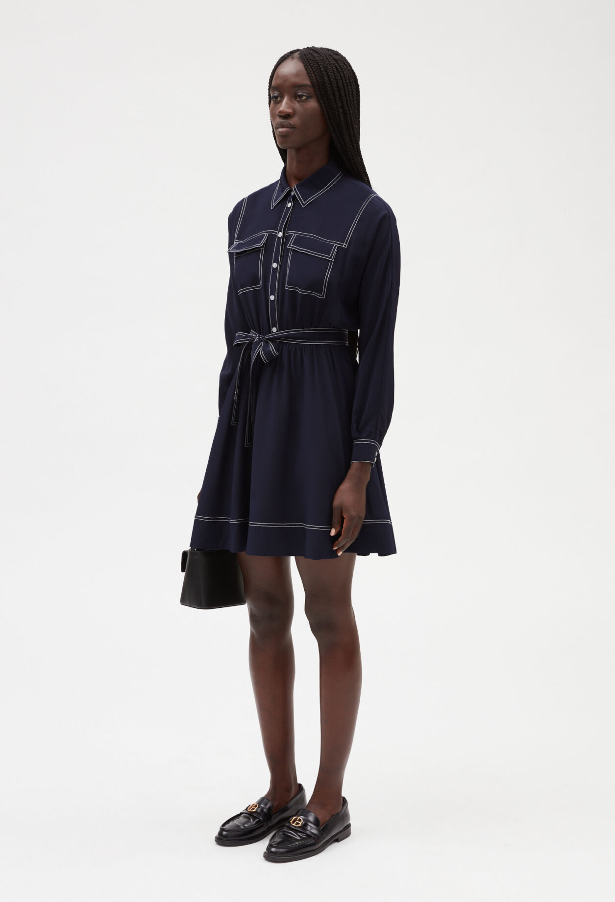 Vestido corto manga larga en seda azul