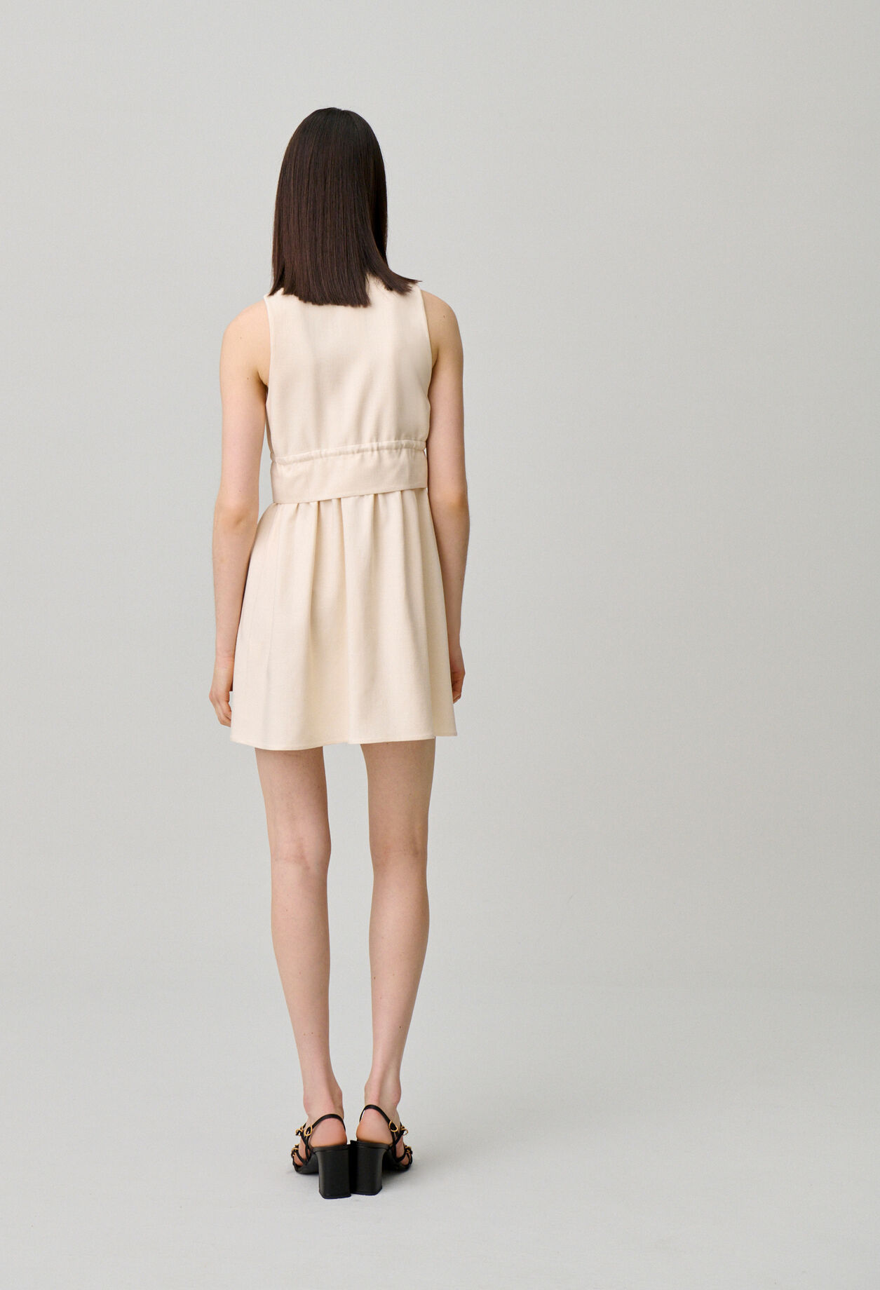 Vestido corto tipo chaqueta