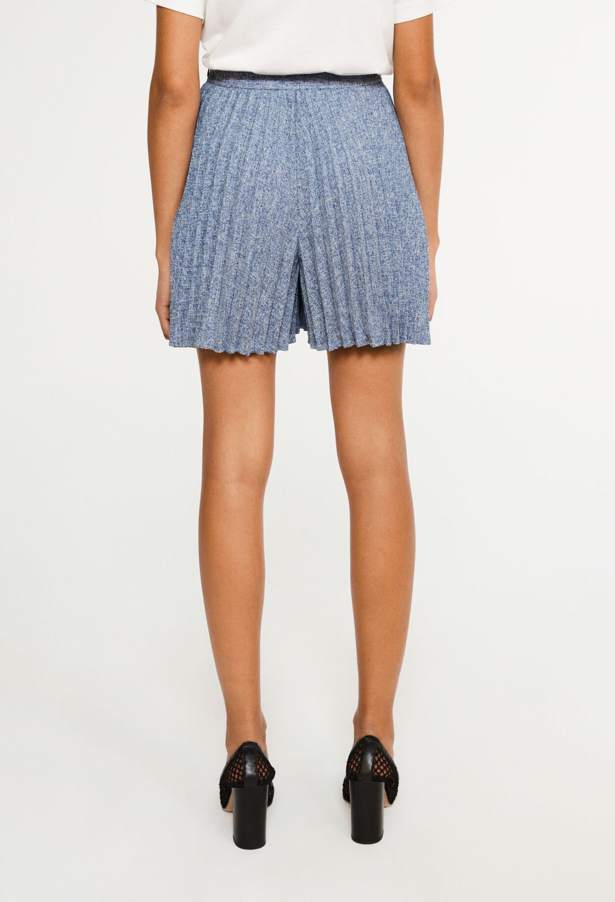 Pantalón corto plisado