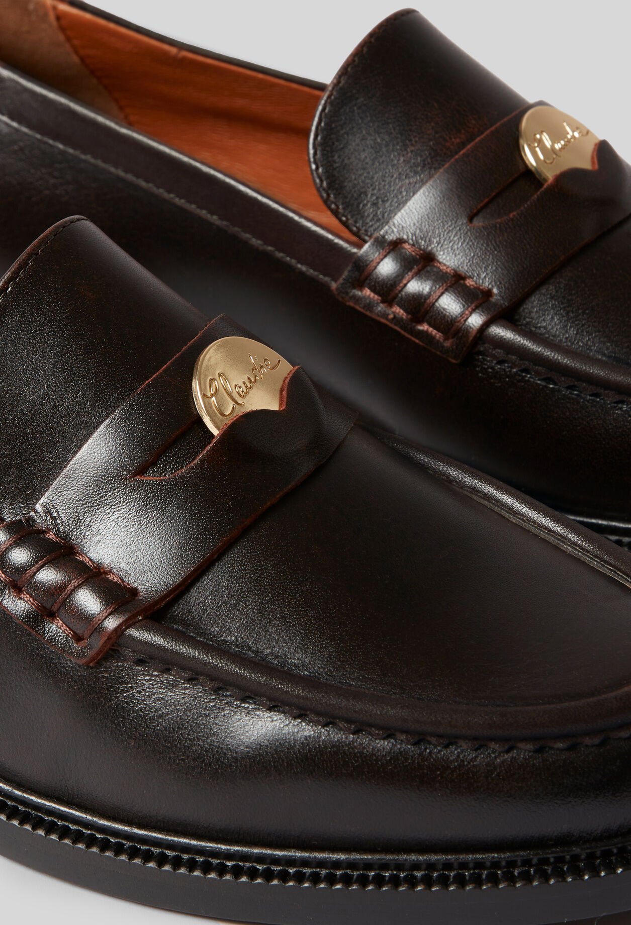 Mocasines de cuero color chocolate