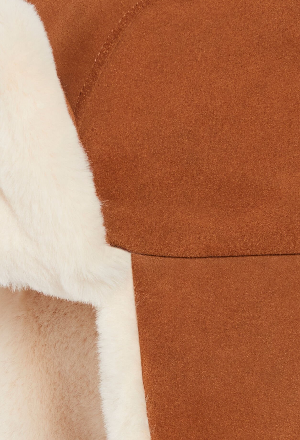 Gorro de piel de ante