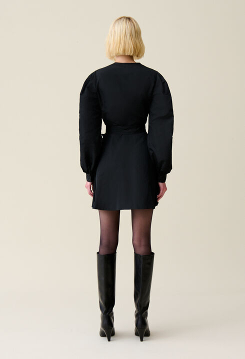 Vestido corto negro manga globo