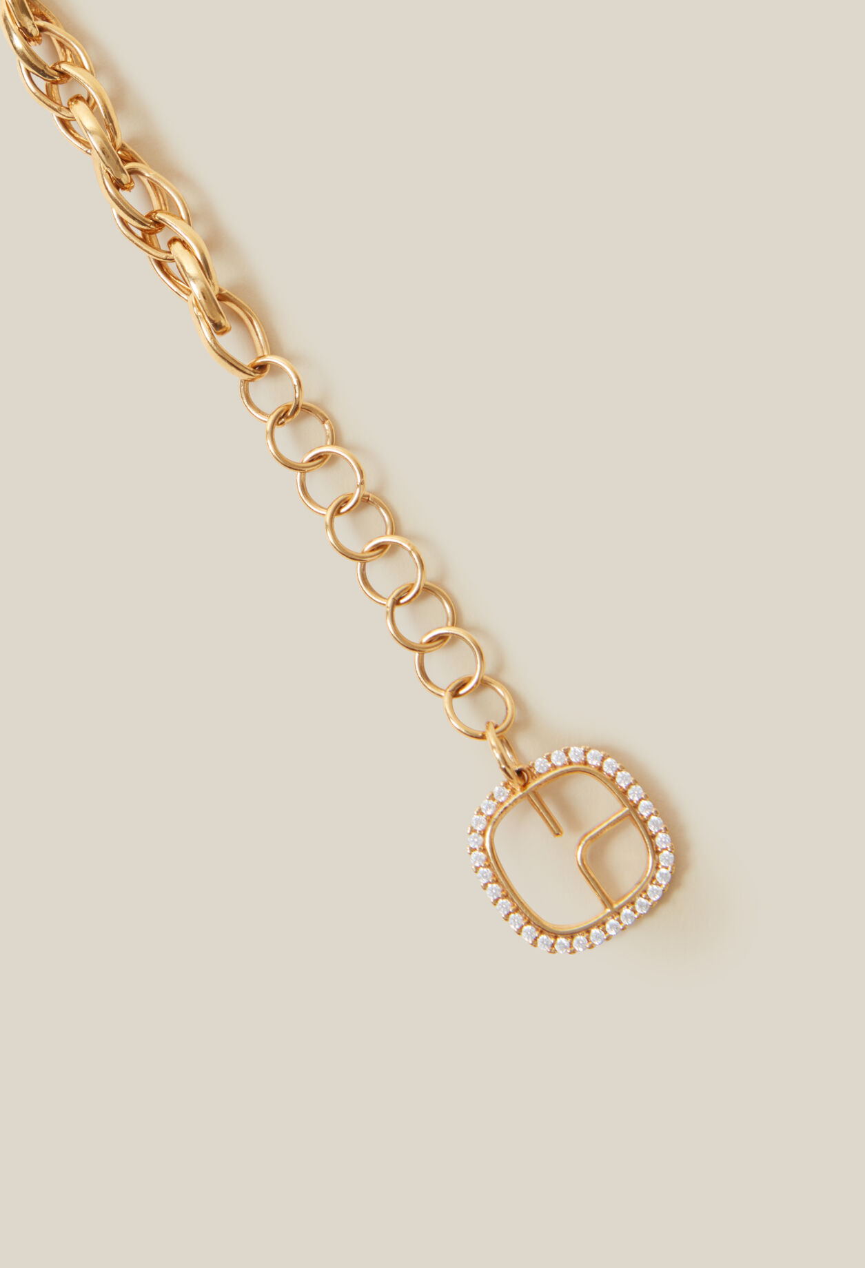 Pulsera cadena dorada logo CP