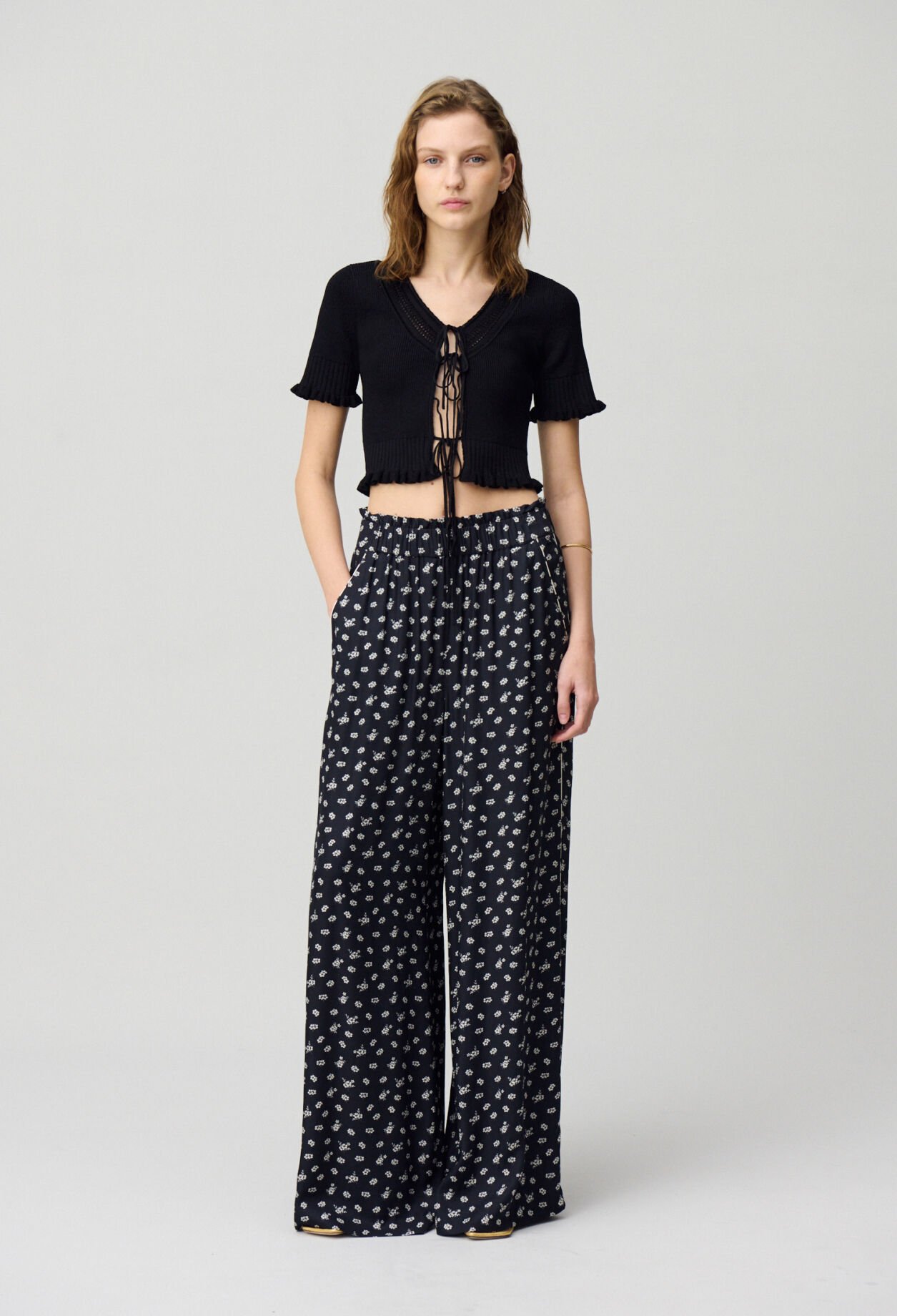 Pantalón ancho fluido estampado