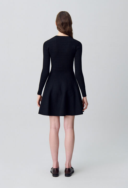 Vestido corto de punto con nudos