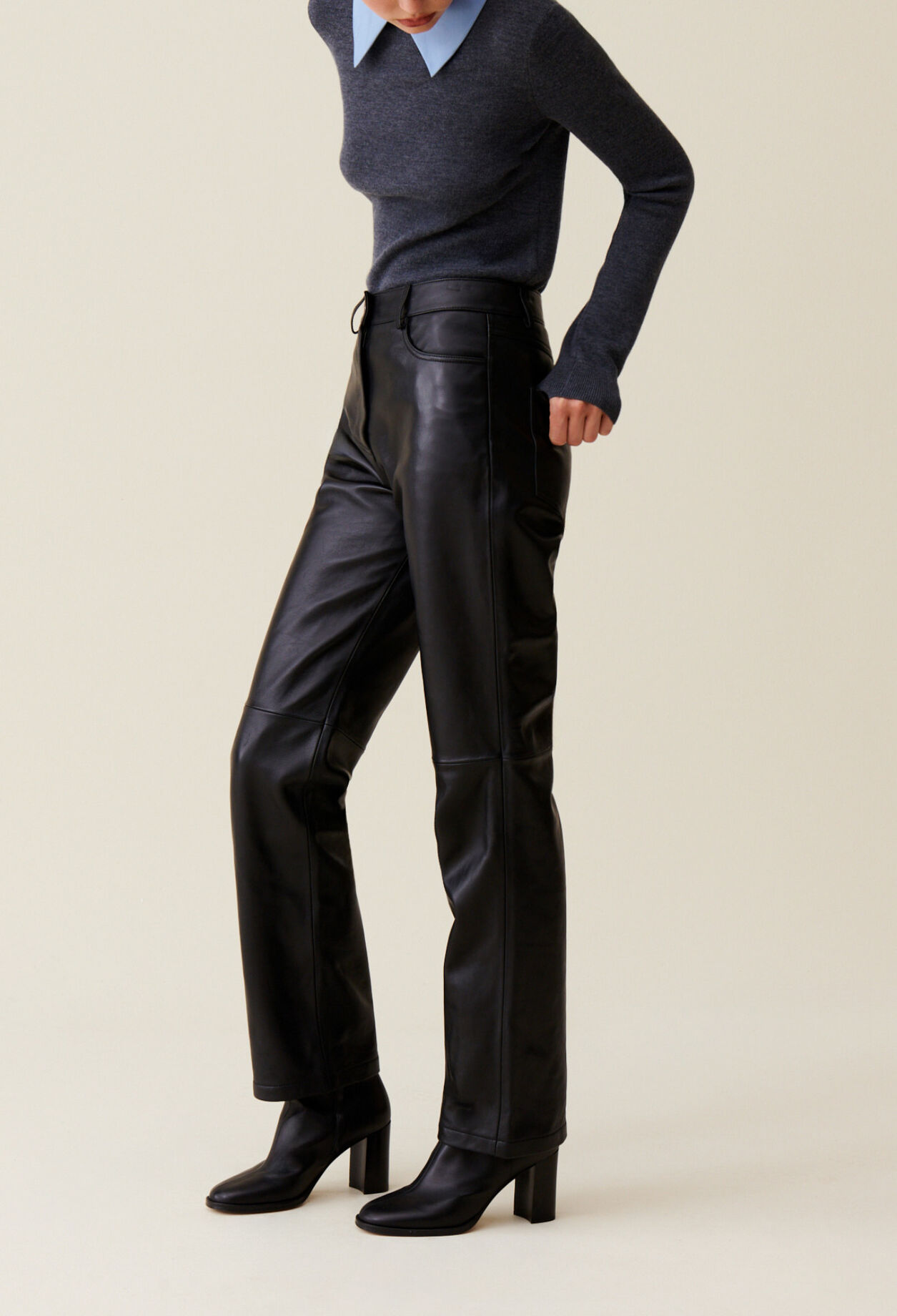 Pantal&oacute;n recto de cuero