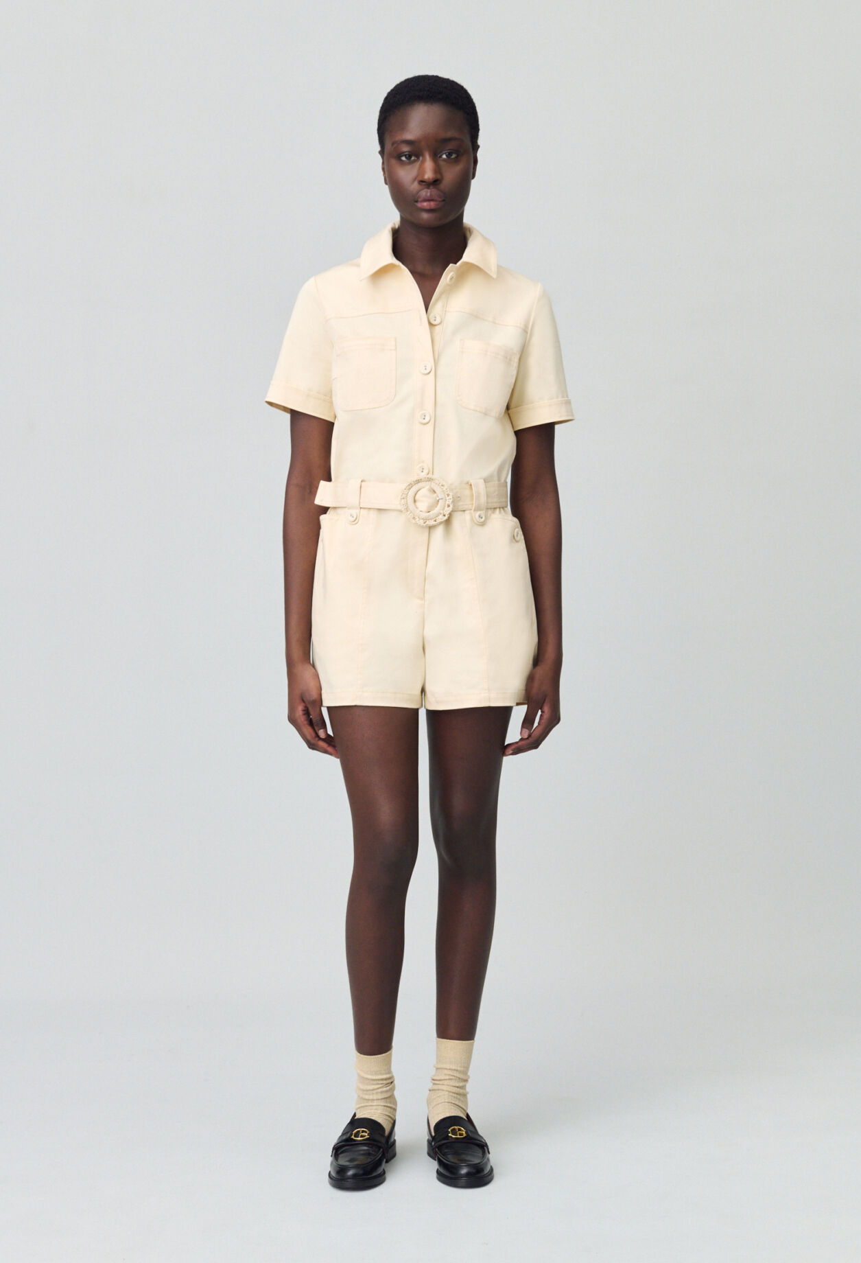 Mono corto estilo camisa