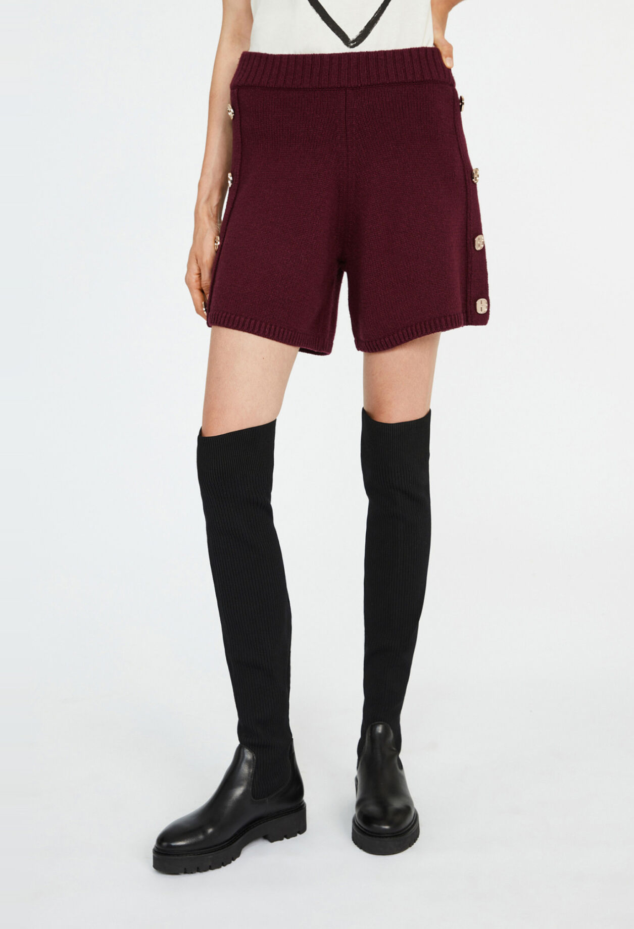 Pantalón corto de talle alto con botones