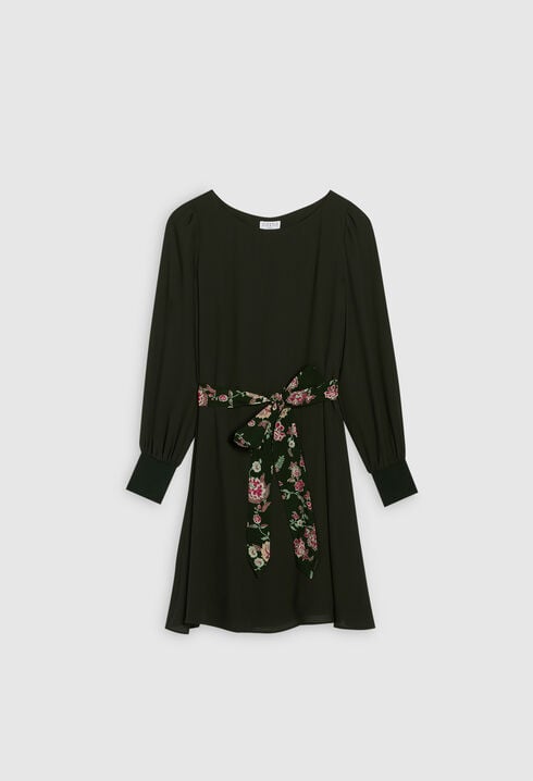 Vestido con cinturón