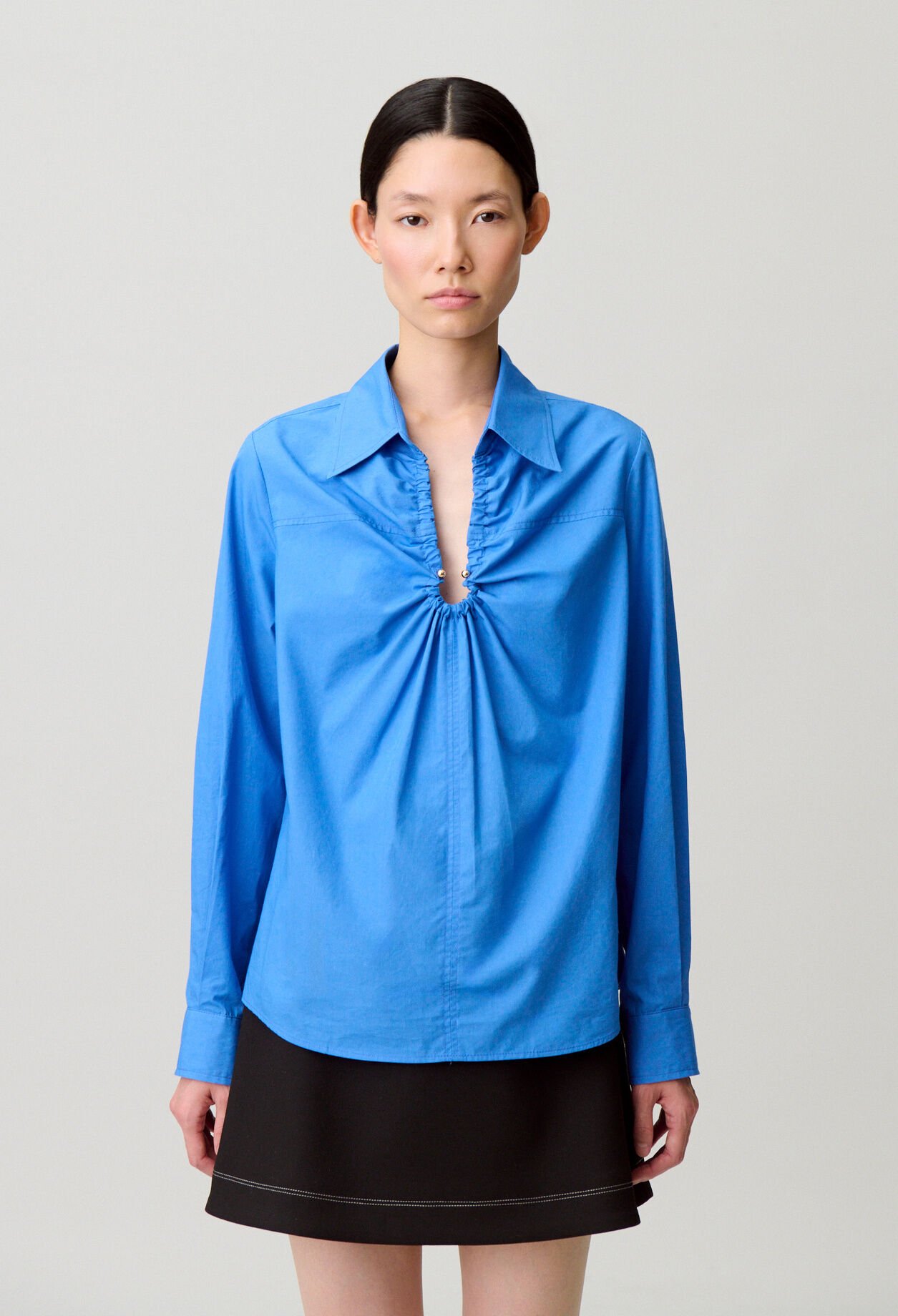 Blusa ancha con escote