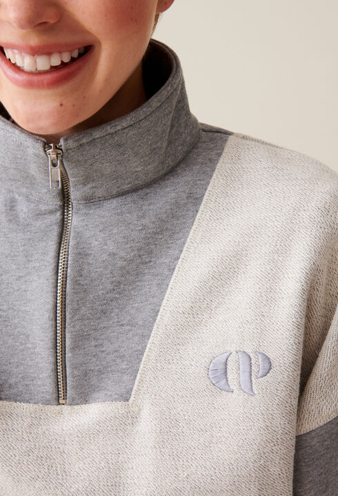 Sudadera cuello alto con cremallera