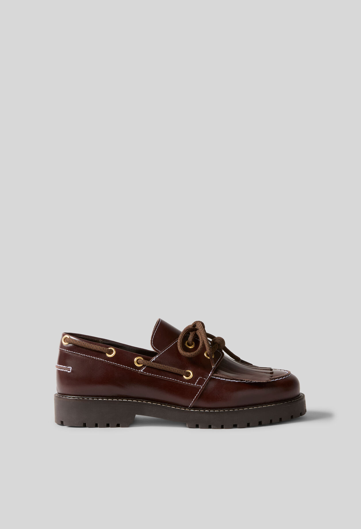 Zapatos n&aacute;uticos de piel