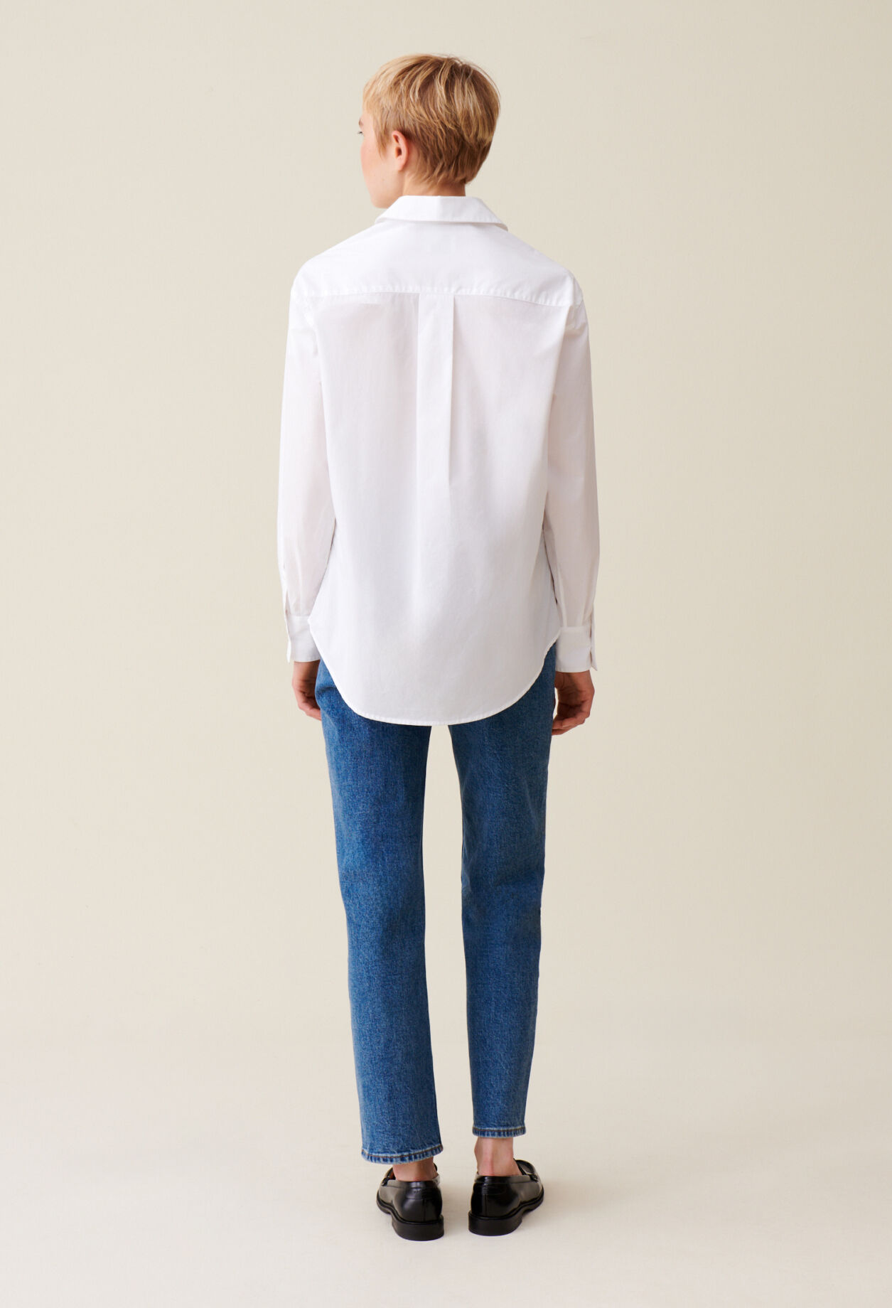 Camisa blanca de algodón 
