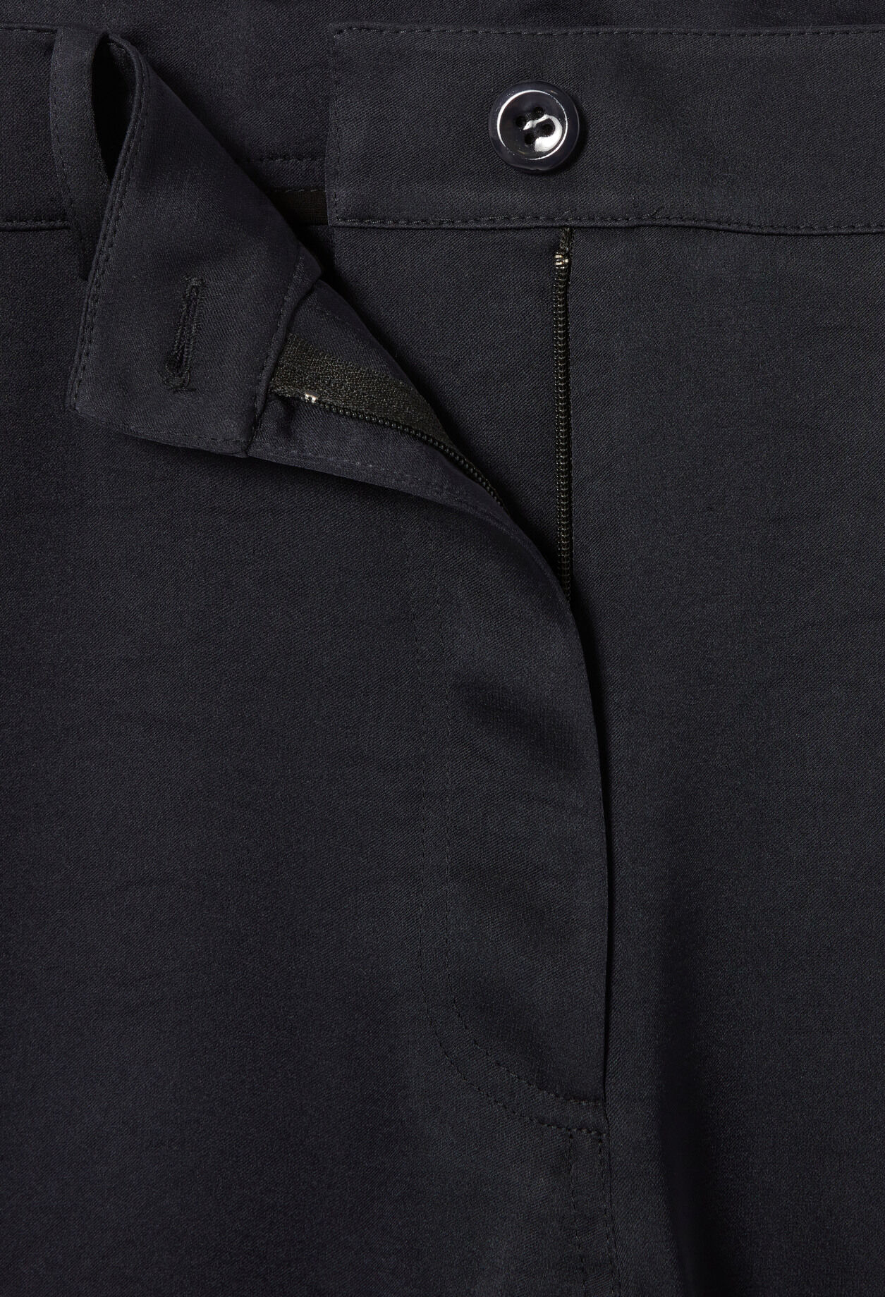 Pantal&oacute;n recto satinado
