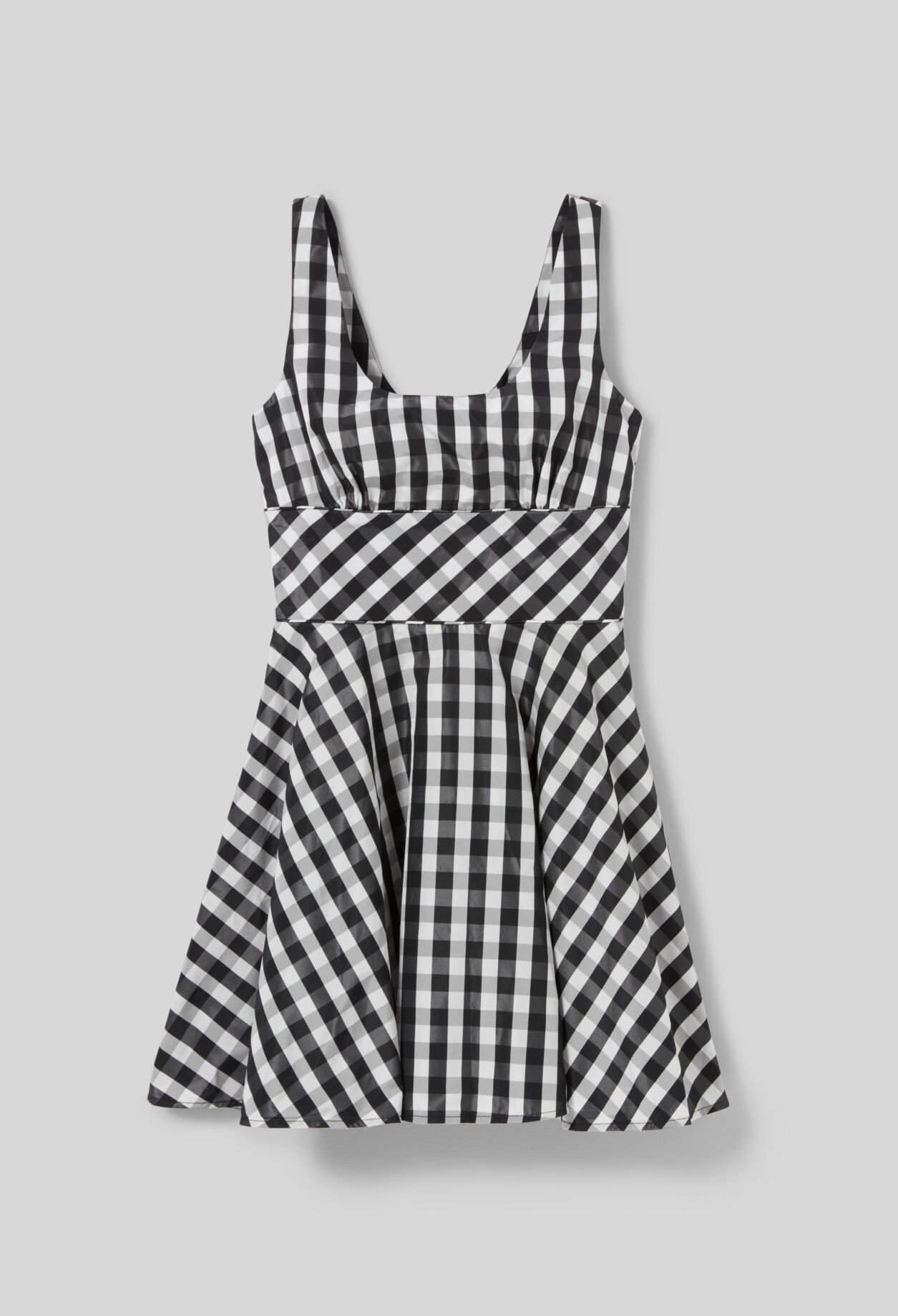 Vestido corto estilo skater