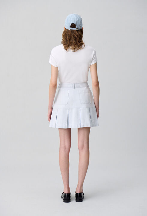 Falda corta de denim con pliegues