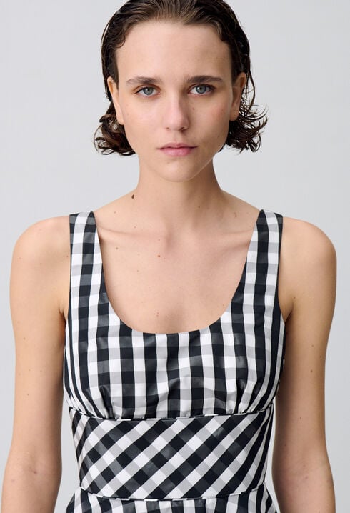 Vestido corto estilo skater