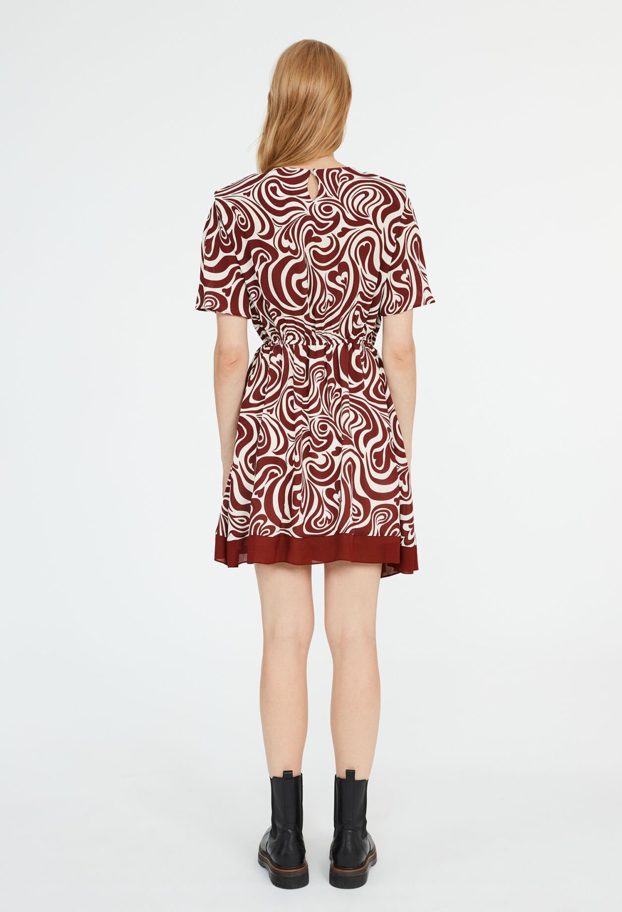 Vestido corto con estampados