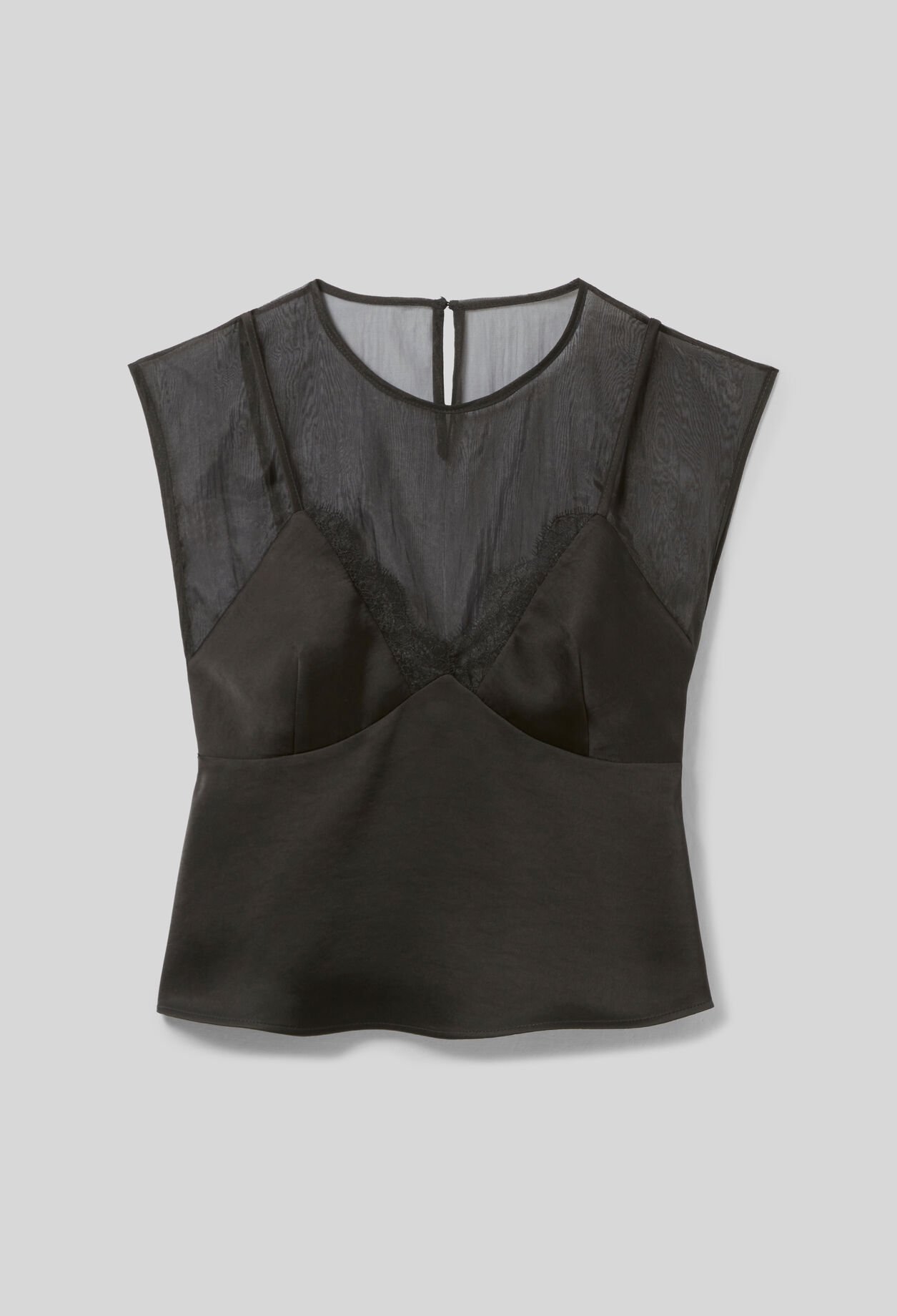 Top fluido detalles encaje