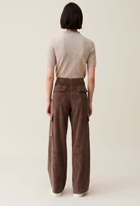 Pantalón cargo ancho de pana