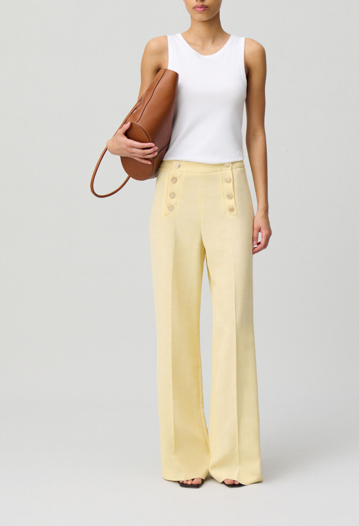 Pantal&oacute;n con botones tipo pont