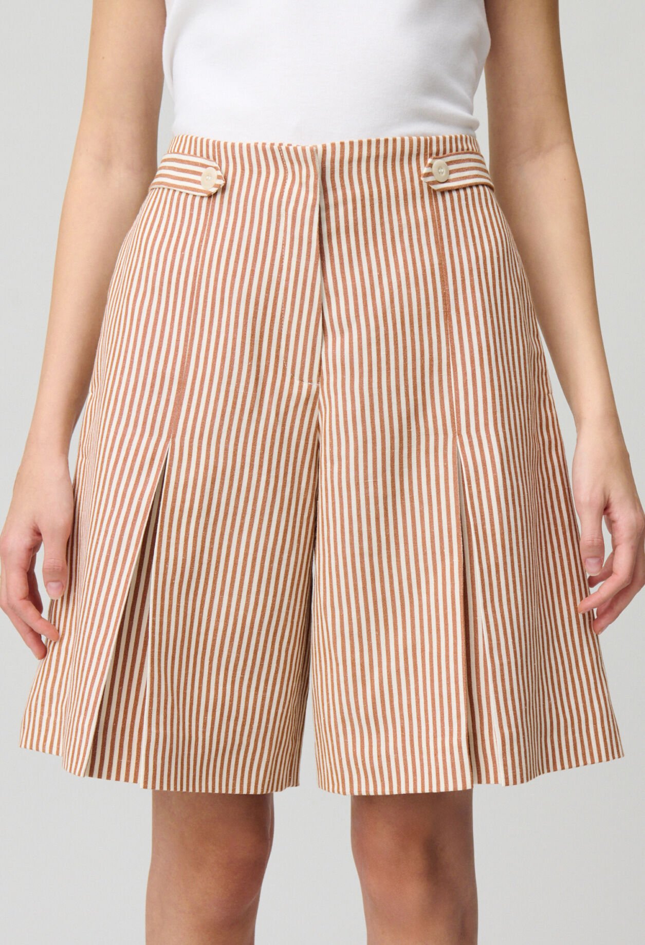 Short a rayas