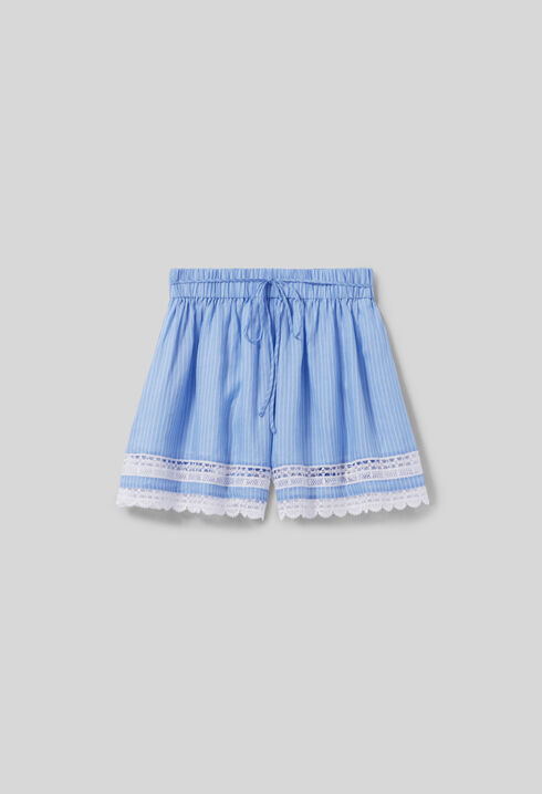 Short de rayas con encaje